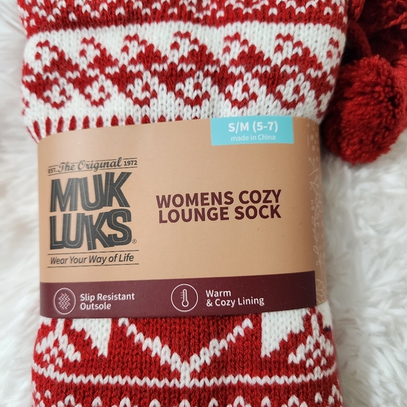 Muk Luks Red and White Fairisle Fuzzy Lounge Socks - Picture 3 of 7